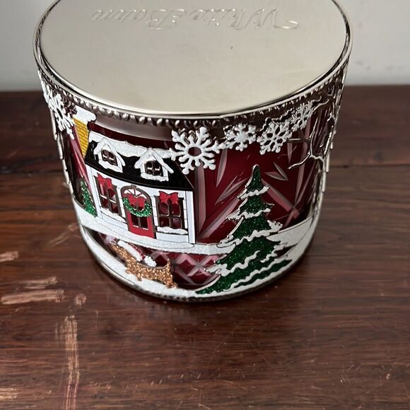 White barn spiced apple toddy candle with Limited Edition Christmas holder - Picture 3 of 7